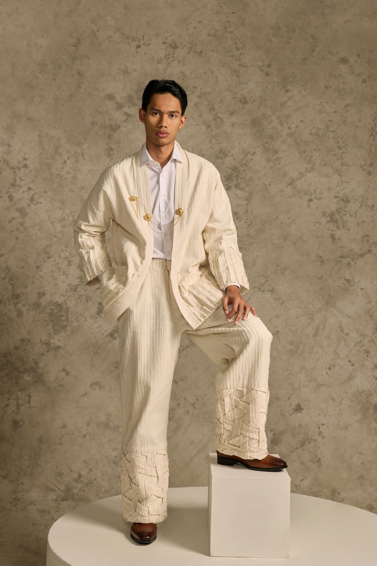White Randu Tenun Pants